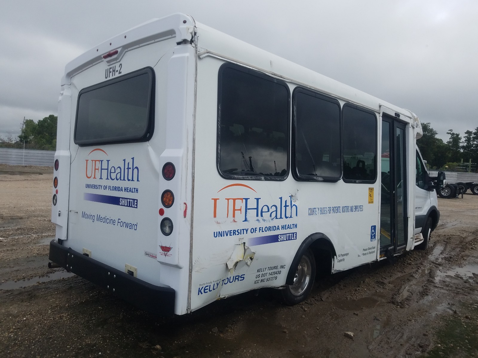 Ford Transit Cutaway 350 HD Image 8