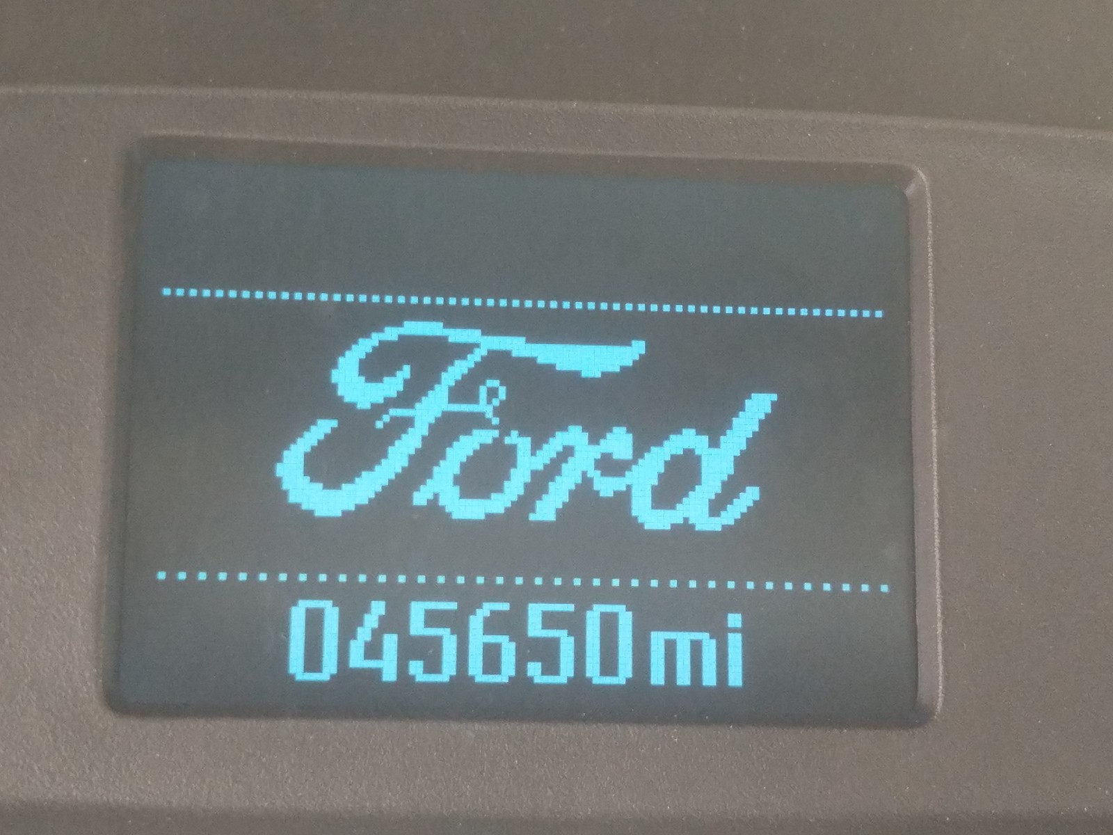 Ford Transit Cutaway 350 HD Image 10