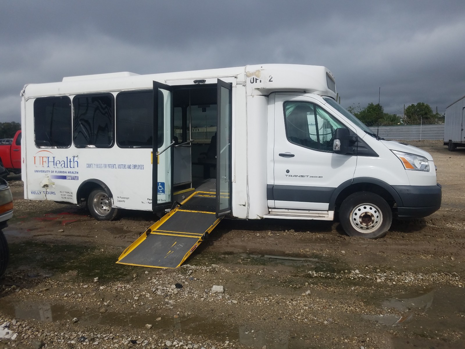 Ford Transit Cutaway 350 HD Image 7