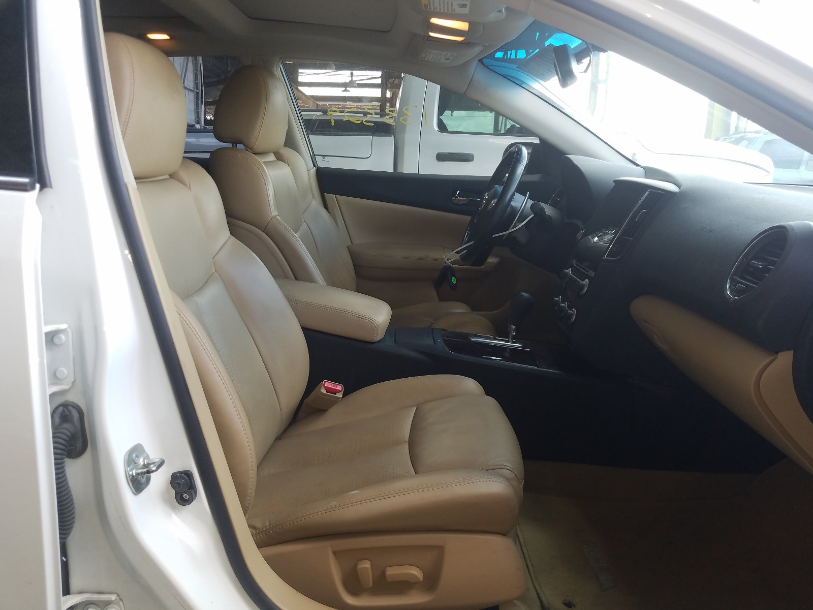 Nissan Maxima 3.5 SV Image 6